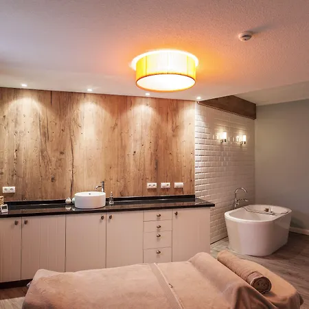 Dorint Baltic Hills Usedom فندق